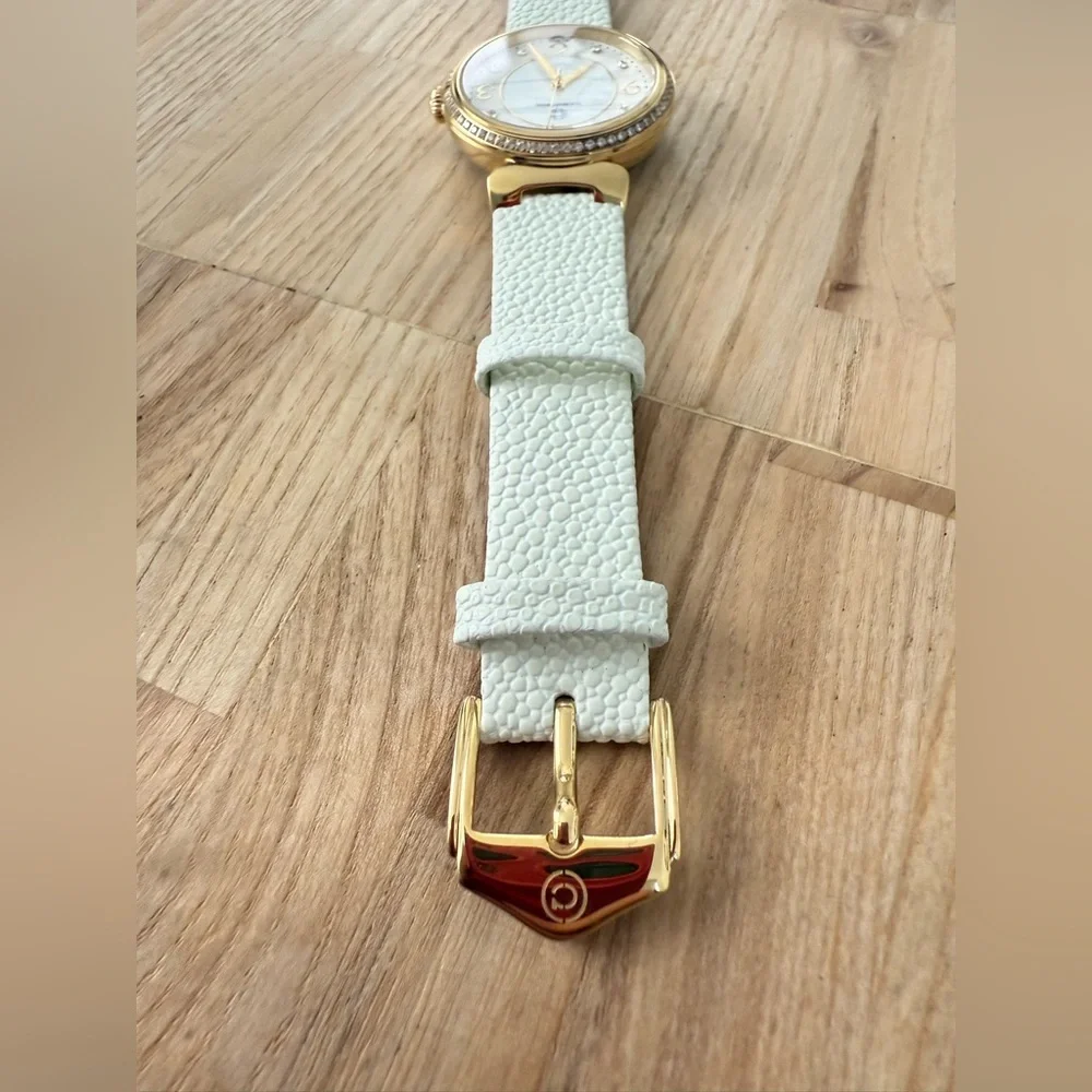 Cabochon ladies gold tone white leather watch NEW BATTERY